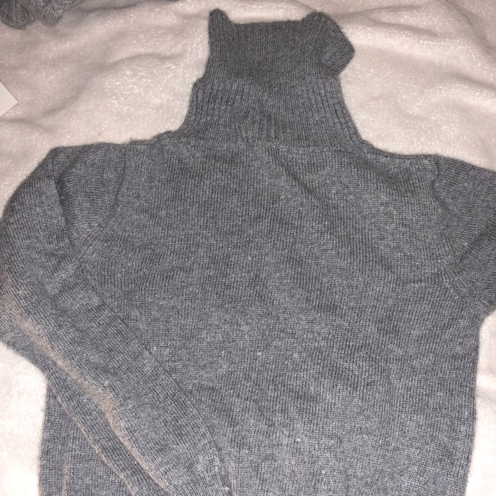BRAND NEW brandy melville high neck sweater